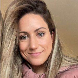 Meet your Posher, Dana